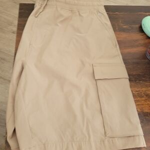 Kenneth Cole Active Men's Shorts XL Khaki NWOT